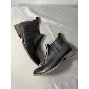 Frye Melissa Chelsea Boots Black Leather Ankle Booties 9.5B 3471908-BLK